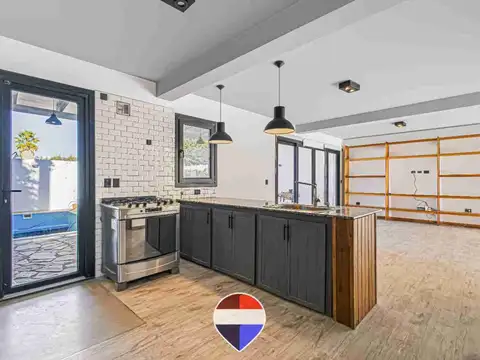 Casa en Venta con 1 cochera