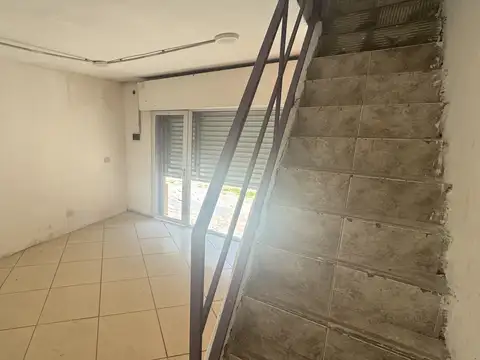 Local en Alquiler Via Púb.