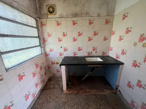 Casa 2 ambientes con 1 baño