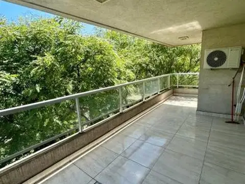 Departamento en Venta en Parque Chacabuco, USD 230.000