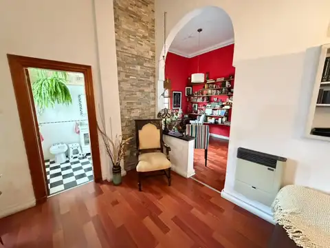 Departamento 6 ambientes con 2 baños