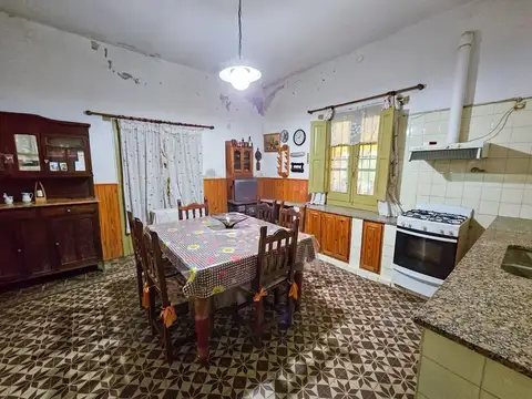 CASA EN VENTA EN VILLA CONSTITUCIÓN JARDIN 4 DORMI
