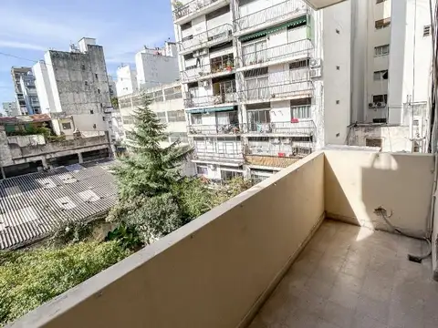 Jose Maria Moreno 100 , Piso 3