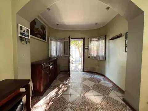 Depto Tipo Casa en Venta en Lanus Oeste, USD 105.000