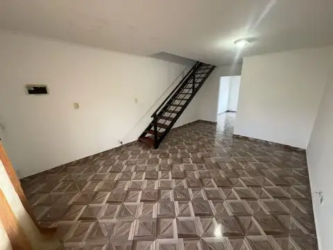 Departamento en Alquiler en Sarandí, $ 900.000