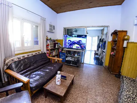 Casa 6 ambientes con 3 baños