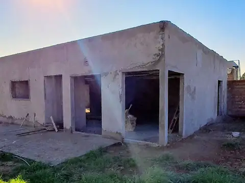 VENTA CASA A TERMINAR 3 AMBIENTES-ACANTILADOS