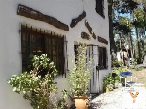 Casa 6 ambientes con 3 baños