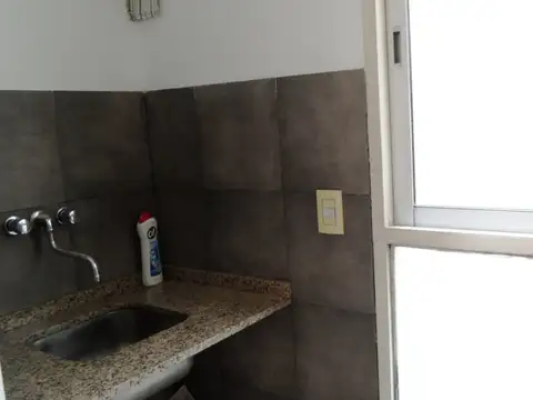Departamento en Alquiler en Parque Chacabuco, $ 1.100.000