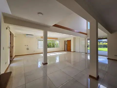 Casa en Alquiler al Oeste