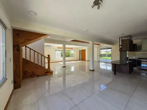 CASA EN ALQUILER EN AYRES PLAZA - PILAR