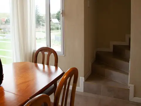 Departamento 4 ambientes con 2 baños