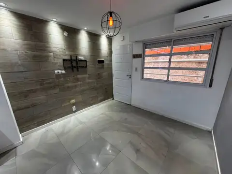 Depto Tipo Casa en Alquiler de 3 ambientes