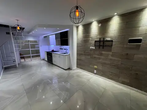 Depto Tipo Casa en Alquiler de 2 dormitorios