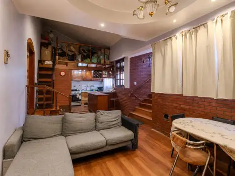 Depto Tipo Casa en Venta 38 años
