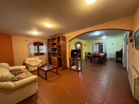 Casa en Venta en Poeta Lugones, USD 190.000