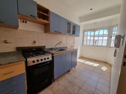 Rivadavia  65, Piñeyro