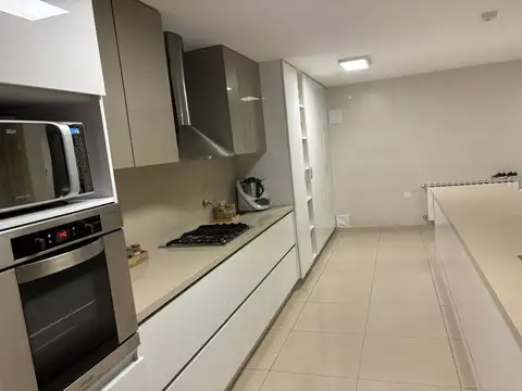 Casa en Venta en Cordoba, USD 325.000