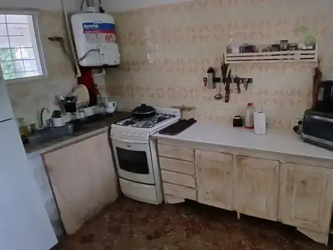 Casa 3 ambientes con 1 baño