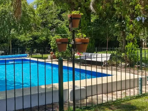 VENTA CASA QUINTA - LA REJA - con pileta y quincho