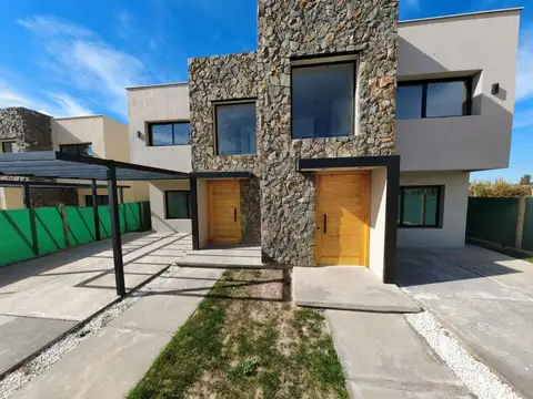 Casa en Venta en Barrio Privado Ciro de Vieytes, Maipú