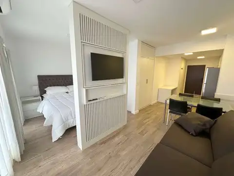 Esmeralda 800, Piso 9