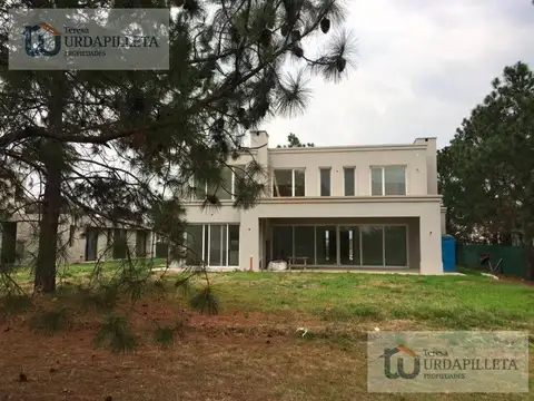 Casa en Venta de 5 dormitorios