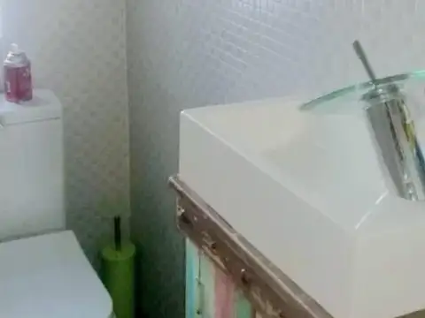 CASA DE 4 AMBIENTES EN VENTA