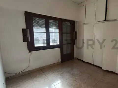 Ph en Venta en Almagro. Quincho y terraza. 5 ambientes. Bajas expensas. evalua permuta