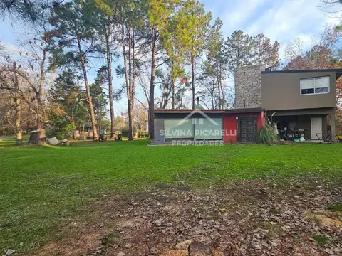 CASA EN DOS PLANTAS - ALQUILER AMARYLIS club de campo 100