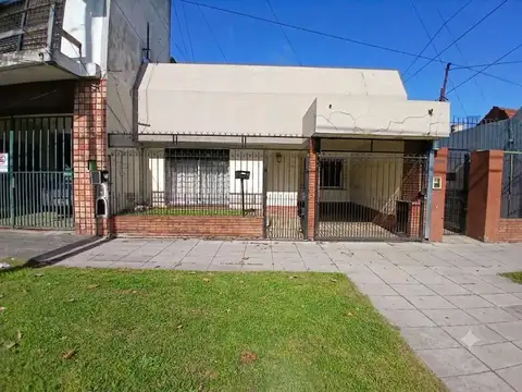 VENTA CASA 4 AMBIENTES DON BOSCO
