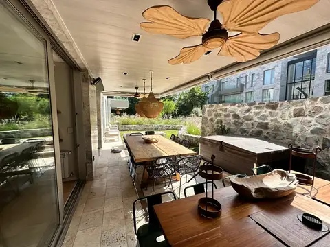 Departamento en Venta con 2 cocheras