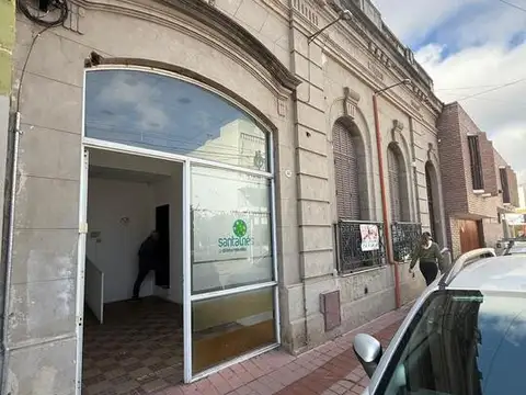 Rio cuarto CENTRO. VENTA casa antigua, ideal uso profesional