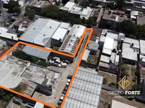 Lote de 1.224 m² con Construcciones en B° Pueyrredón
