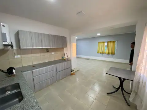 CASA EN VENTA CENTENARIO B° OCHO DE AGOSTO