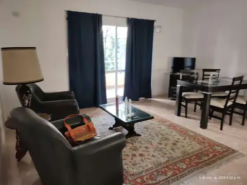 VENDO  DPTO EXCELENTE ESTADO. TIPO DUPLEX 2 AMB. FRENTE CON BALCON Y PATIO. SUP. TOTAL 69 M2