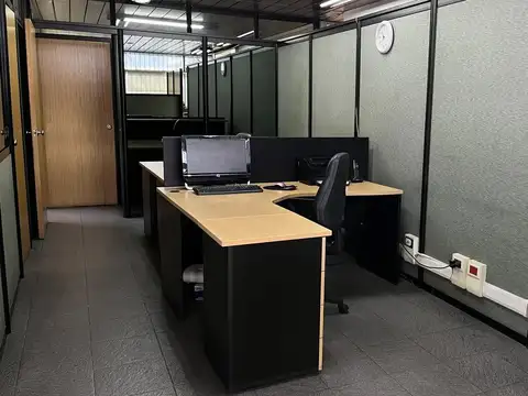 Oficina en Alquiler al Norte