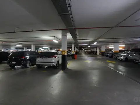 Cochera cubierta en Zencity Puerto Madero en Alquiler