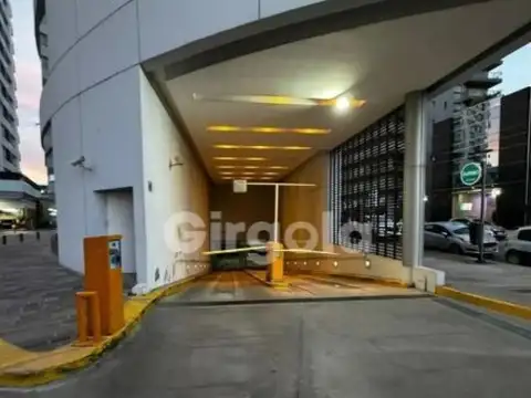 Cochera cubierta en Zencity Puerto Madero en Alquiler