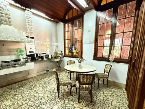 Depto Tipo Casa 7 ambientes con 4 baños