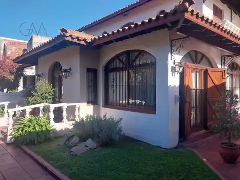 Casa en Venta en Parque Luro, USD 772.000