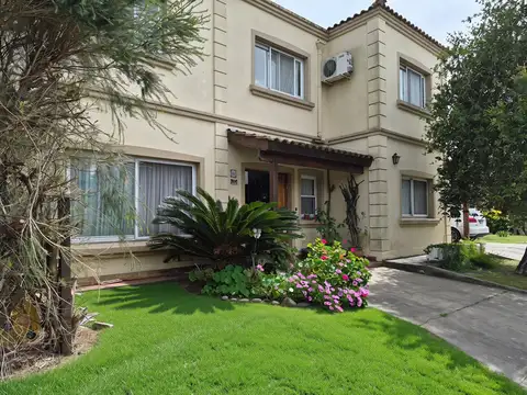 Avenida Santa María de las Conchas 4100