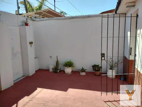 Casa en venta - 2 Dormitorios 2 Baños - 500Mts2 - Zárate