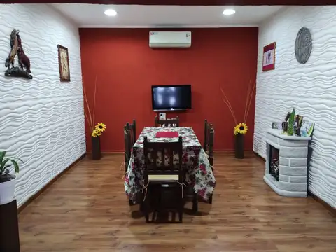 Casa en venta - 2 Dormitorios 2 Baños - 500Mts2 - Zárate