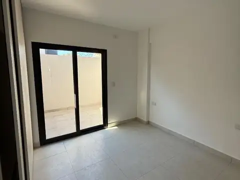 VENTA DEPARTAMENTO 2 AMBIENTES CON PATIO MERLO