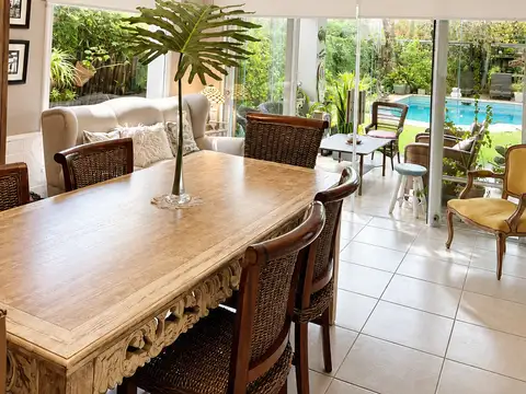 Casa en Venta con 1 cochera