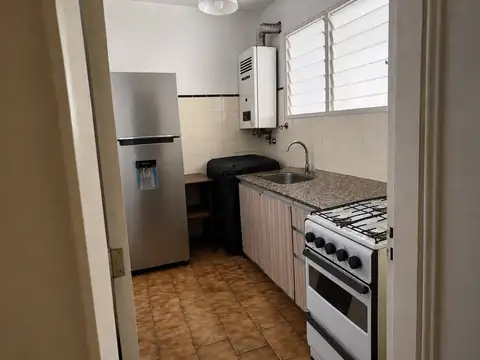 Departamento de 2 ambientes EXCELENTE UBICACION , muy luminoso -