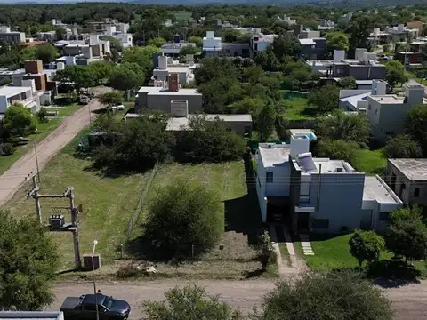 Terreno en Venta en Villa Catalina, USD 30.900