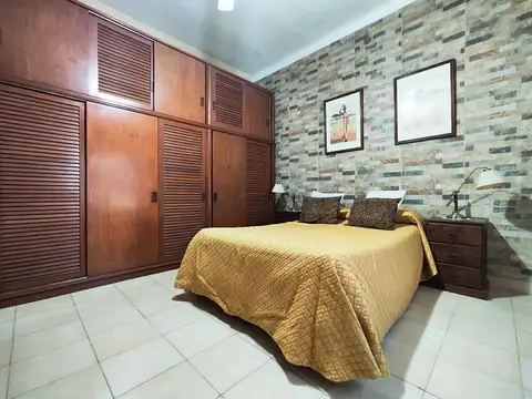 Depto Tipo Casa 4 ambientes con 2 baños