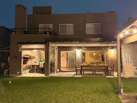 Casa en Venta al Oeste